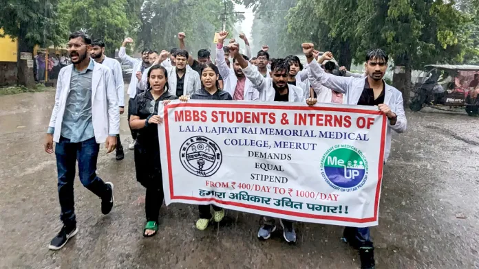 UP MBBS interns demand stipend hike, boycott duties