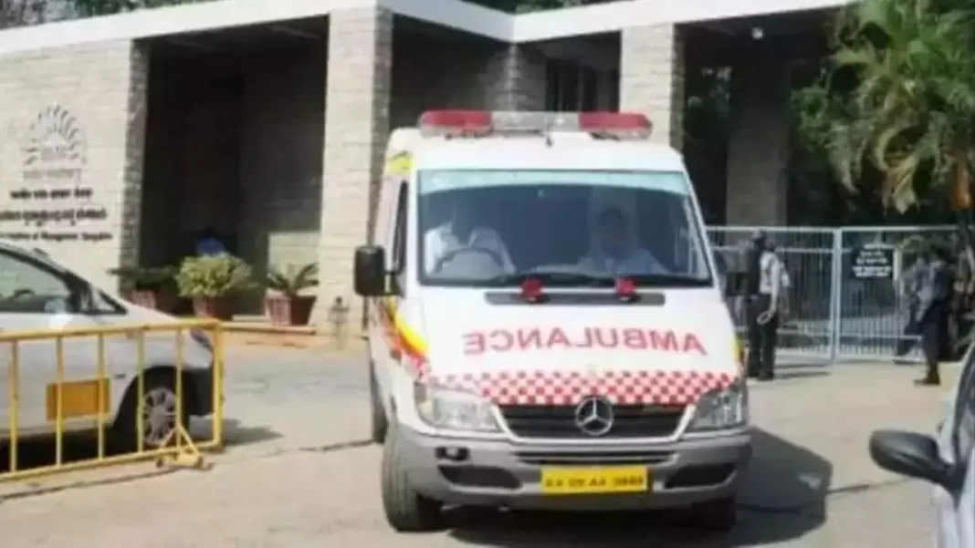 In Maharashtra PHC doctor caught smuggling liquor consignment in Ambulance