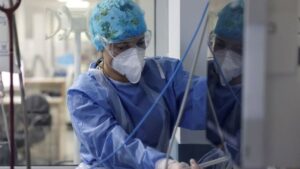 medical-doctor-surgery-cancer - 1