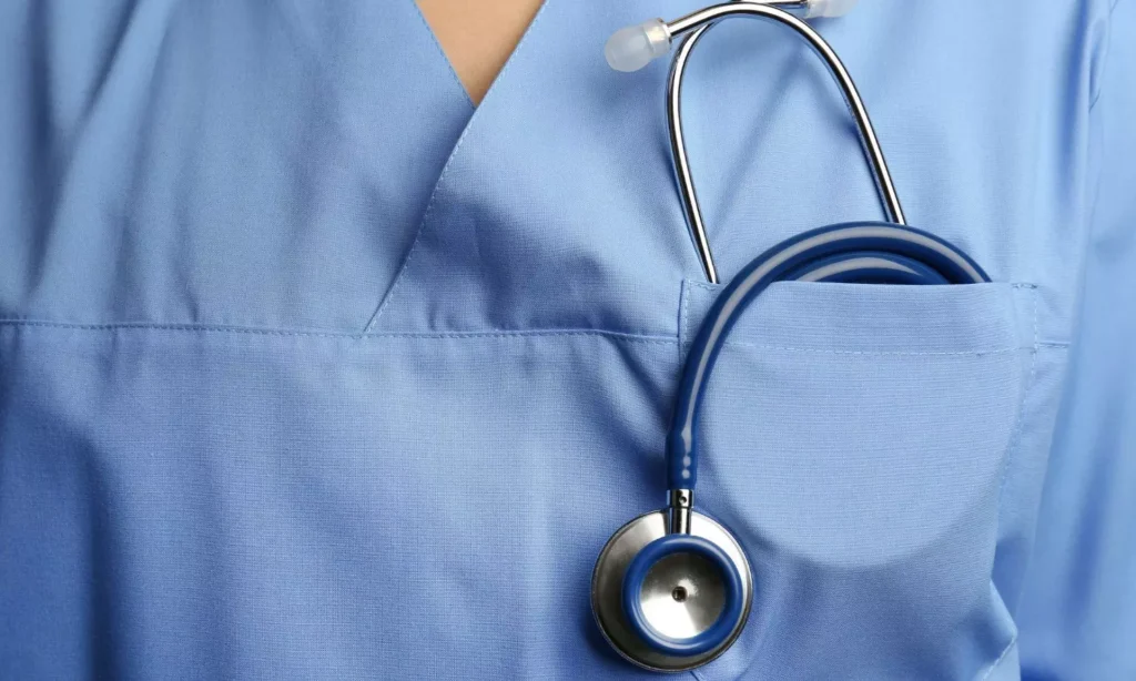 Viral Video Shows Dispute Between Doctor, Accident Victims’ Relatives at Ambah Civil Hospital